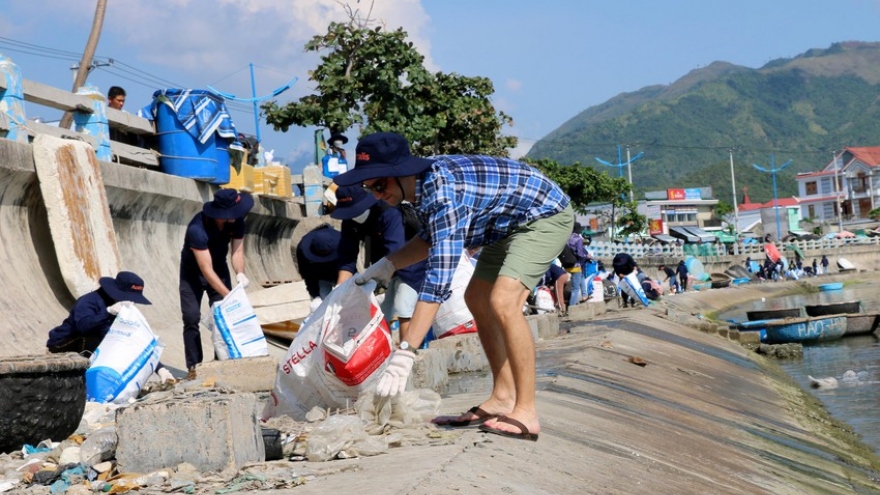 US Consulate General inspires environmental protection in Khanh Hoa